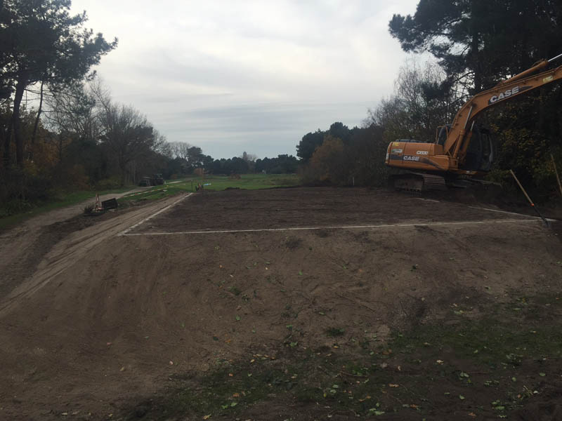 Op de Golf te Knokke zijn de renovatiewerken gestart voor de winterperiode 2015-2016